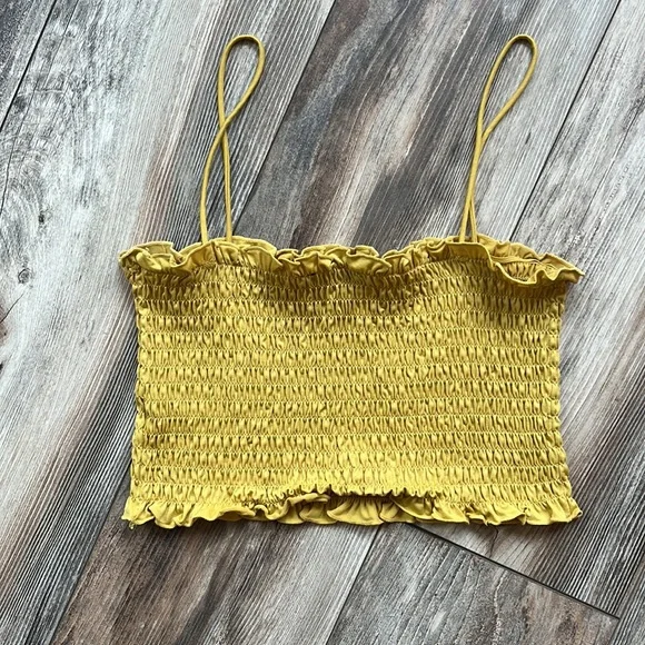 Forever21 • Ruched Crop Top - Picture 3 of 4